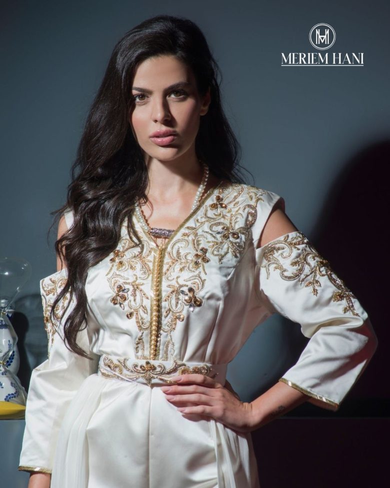 Channeling the vibrant spirit of Algeria in this stunning traditional dress! #AlgerianVibes #CulturalFashion #Heritage #FashionInspiration #Tradition #MeriemHani