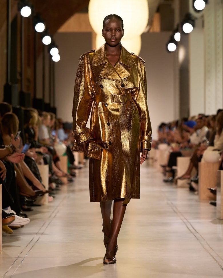 Movement, transparency, texture. Introducing the Spring-Summer 2026 Michael Kors Collection.#Mic (2)