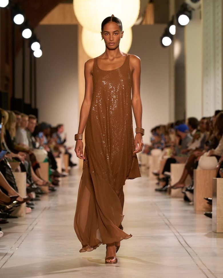 Movement, transparency, texture. Introducing the Spring-Summer 2026 Michael Kors Collection.#Mic (6)