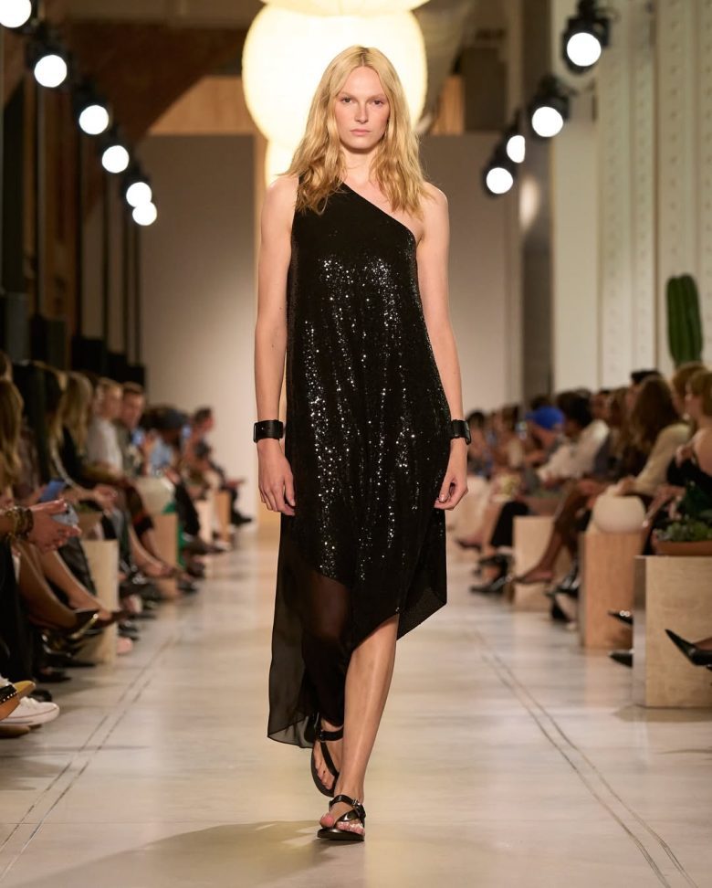 Movement, transparency, texture. Introducing the Spring-Summer 2026 Michael Kors Collection.#Mic (9)
